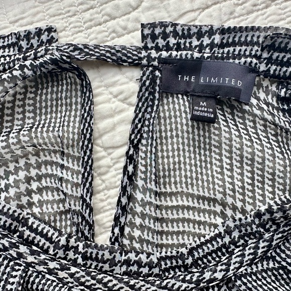 The Limited houndstooth sheer top - size M - Picture 4 of 7